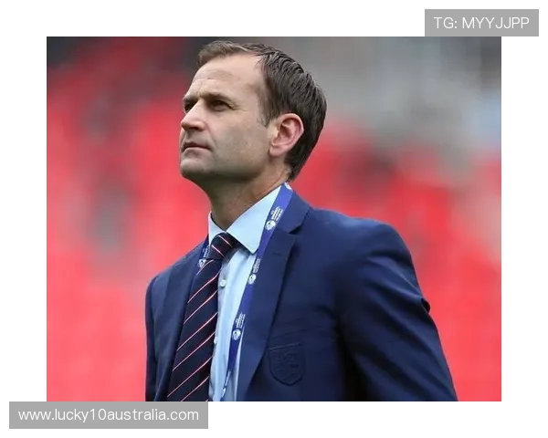 巴萨重新关注阿德耶米引援计划 具体情况将根据多方面因素决定 巴萨重新关注阿德耶米引援计划 具体情况将根据多方面因素决定